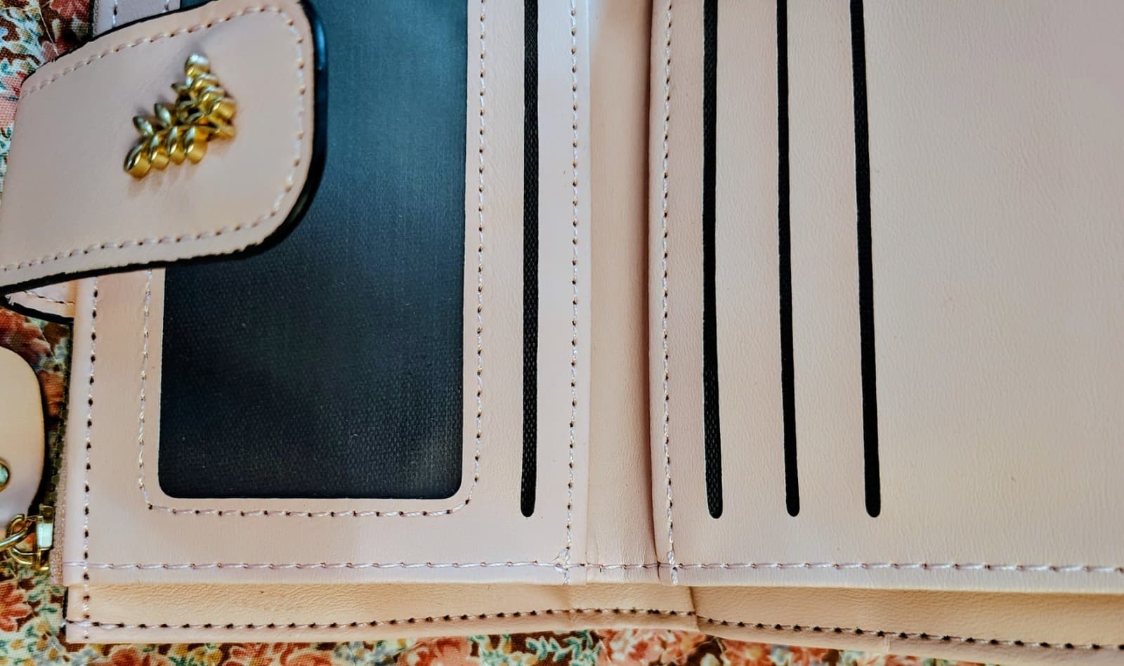 NWOT Floral Bifold Wallet RFID Blocking - Thumbnail 6