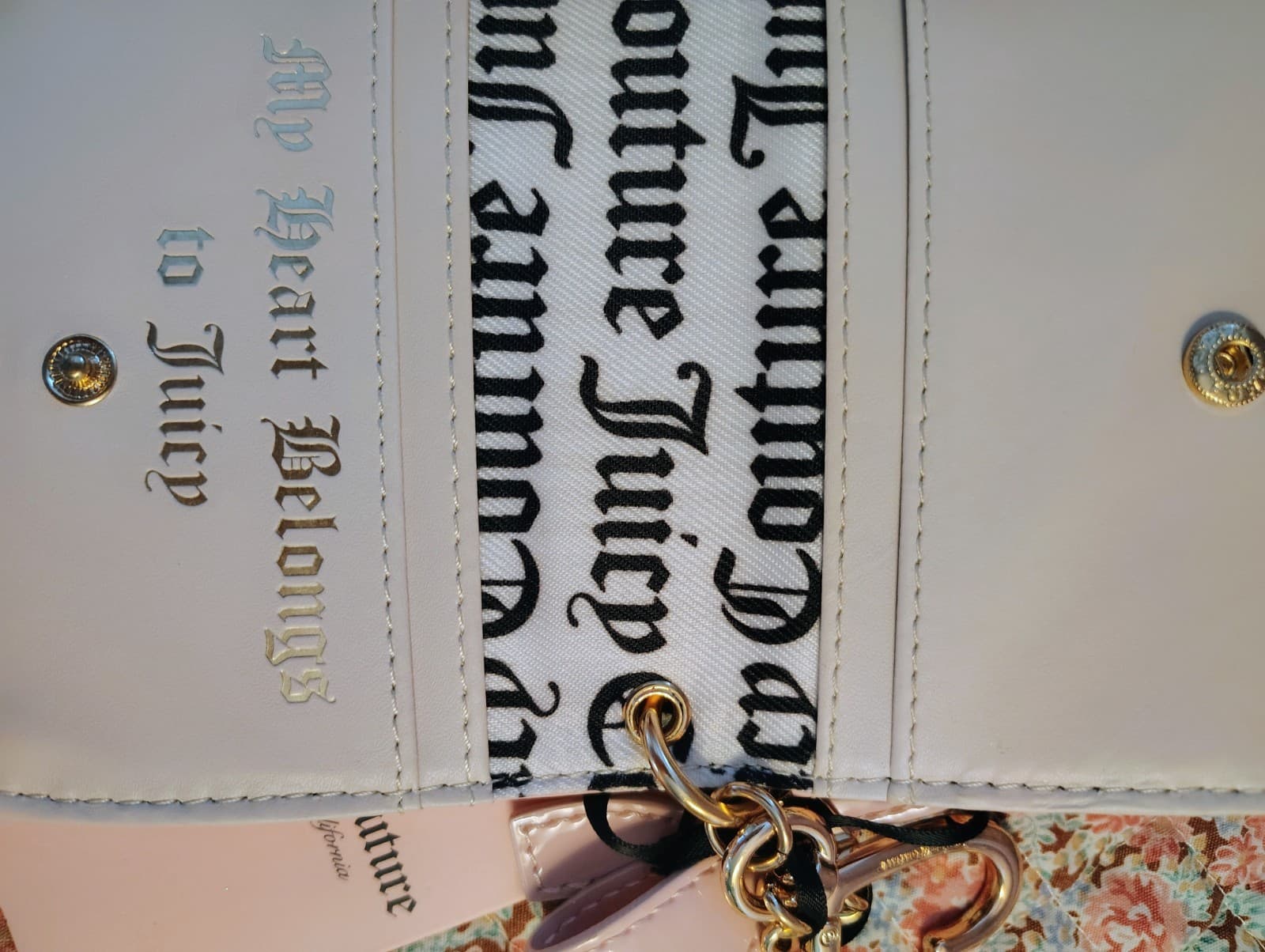 NWT juicy couture Exclusive wallet Wristlet With Charm Strap MSRP $35 - Thumbnail 7