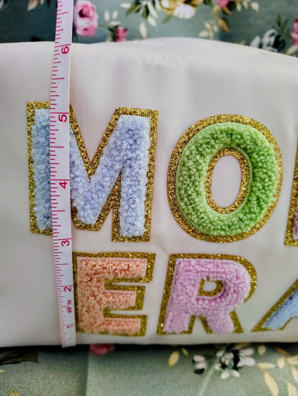 NWT Large Makeup Pouch Mom Era - Thumbnail 8