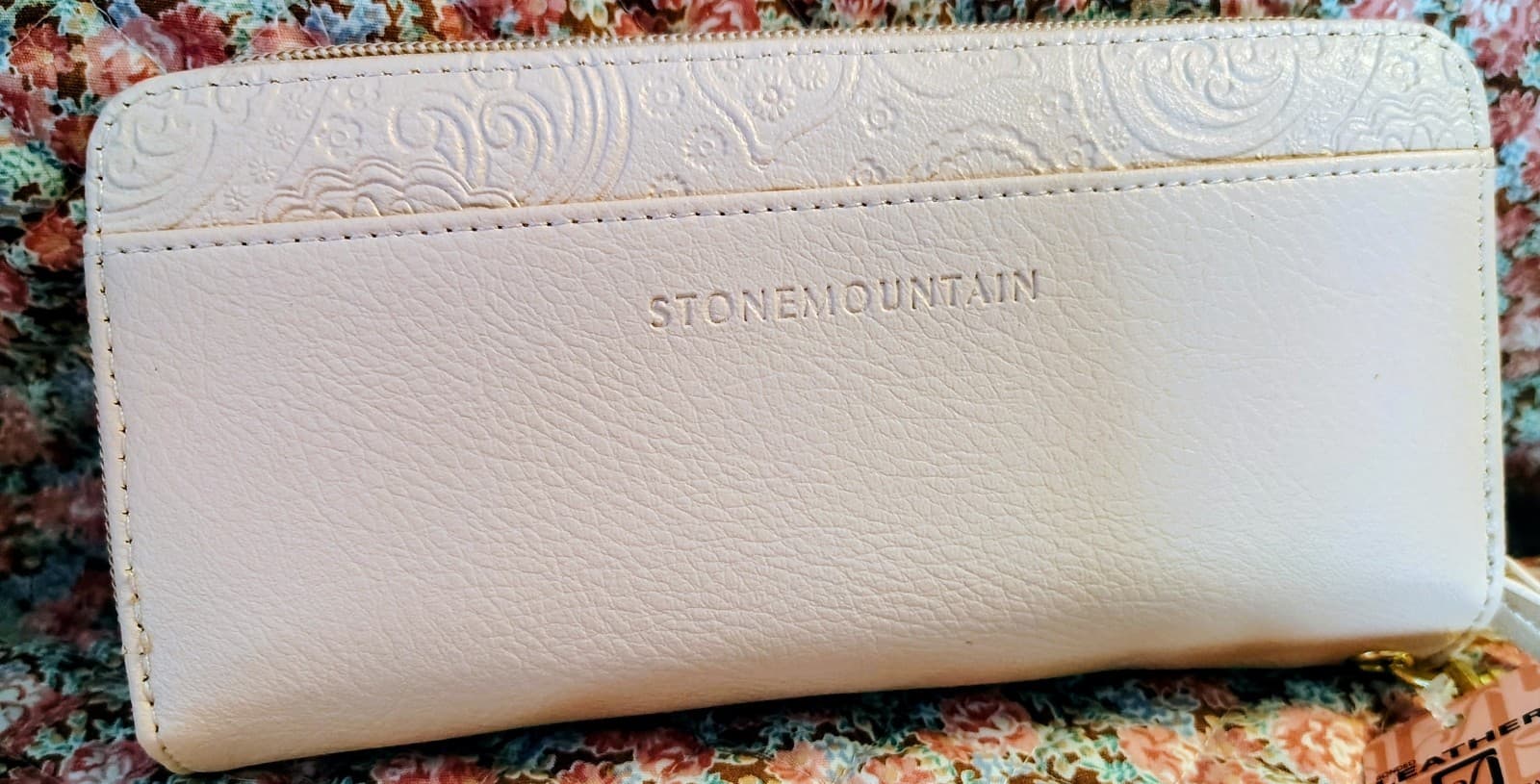 NWT Stone Mountain Blush Pink Previously Leather Wallet MSRP $88 - Thumbnail 5