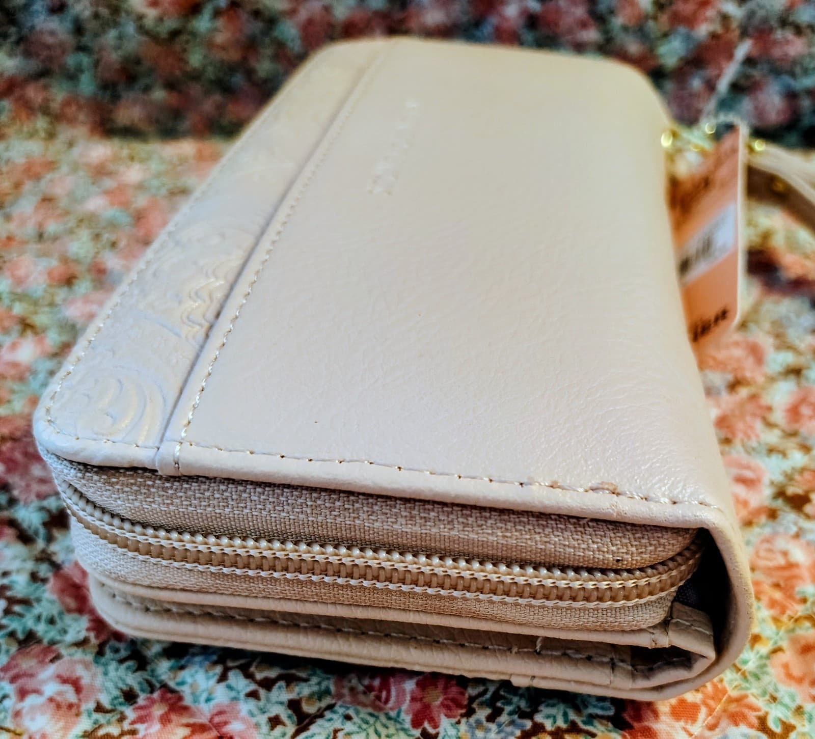 NWT Stone Mountain Blush Pink Previously Leather Wallet MSRP $88 - Thumbnail 6