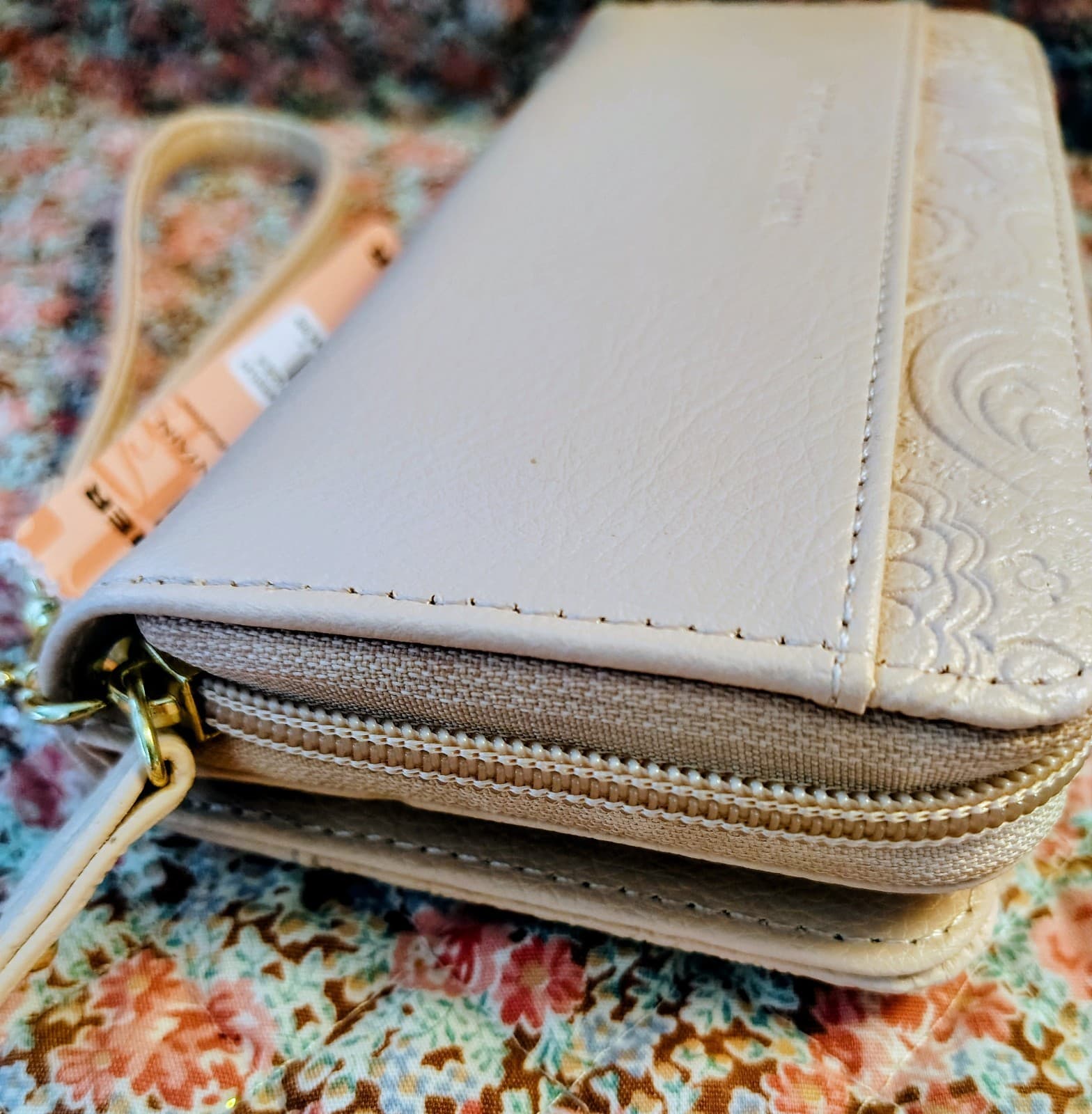 NWT Stone Mountain Blush Pink Previously Leather Wallet MSRP $88 - Thumbnail 8