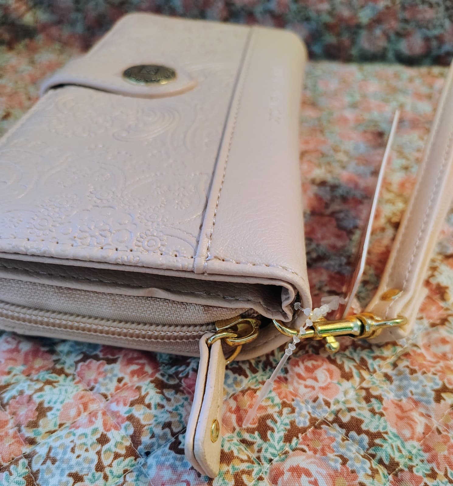 NWT Stone Mountain Blush Pink Previously Leather Wallet MSRP $88 - Thumbnail 11