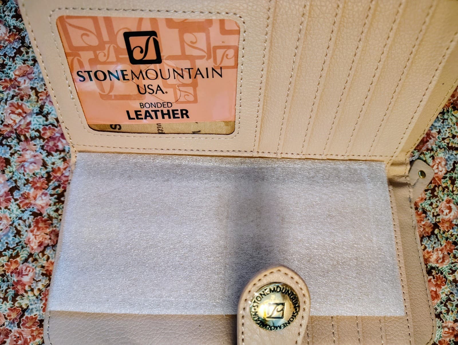 NWT Stone Mountain Blush Pink Previously Leather Wallet MSRP $88 - Thumbnail 15