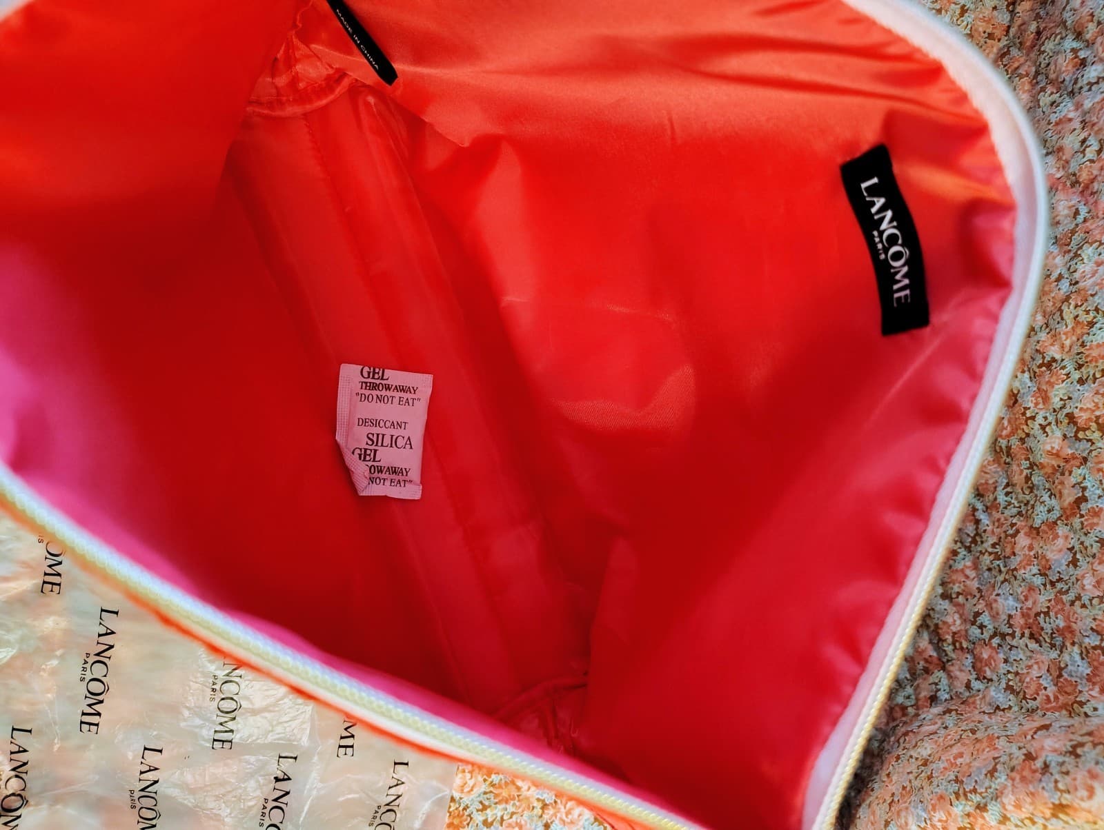 NEW Lancome Large Hot Pink Textured Fabric Cosmetic Makeup Bag - Thumbnail 5