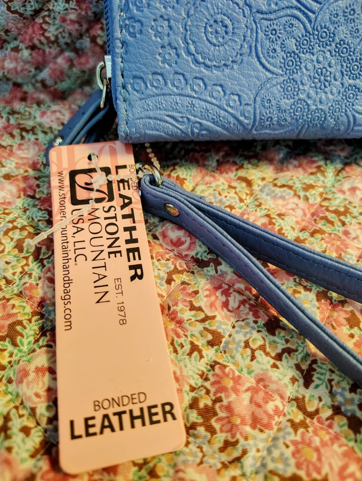 NWT Blue Stone Mountain Organizer Leather Wallet With Strap MSRP $88 - Thumbnail 4