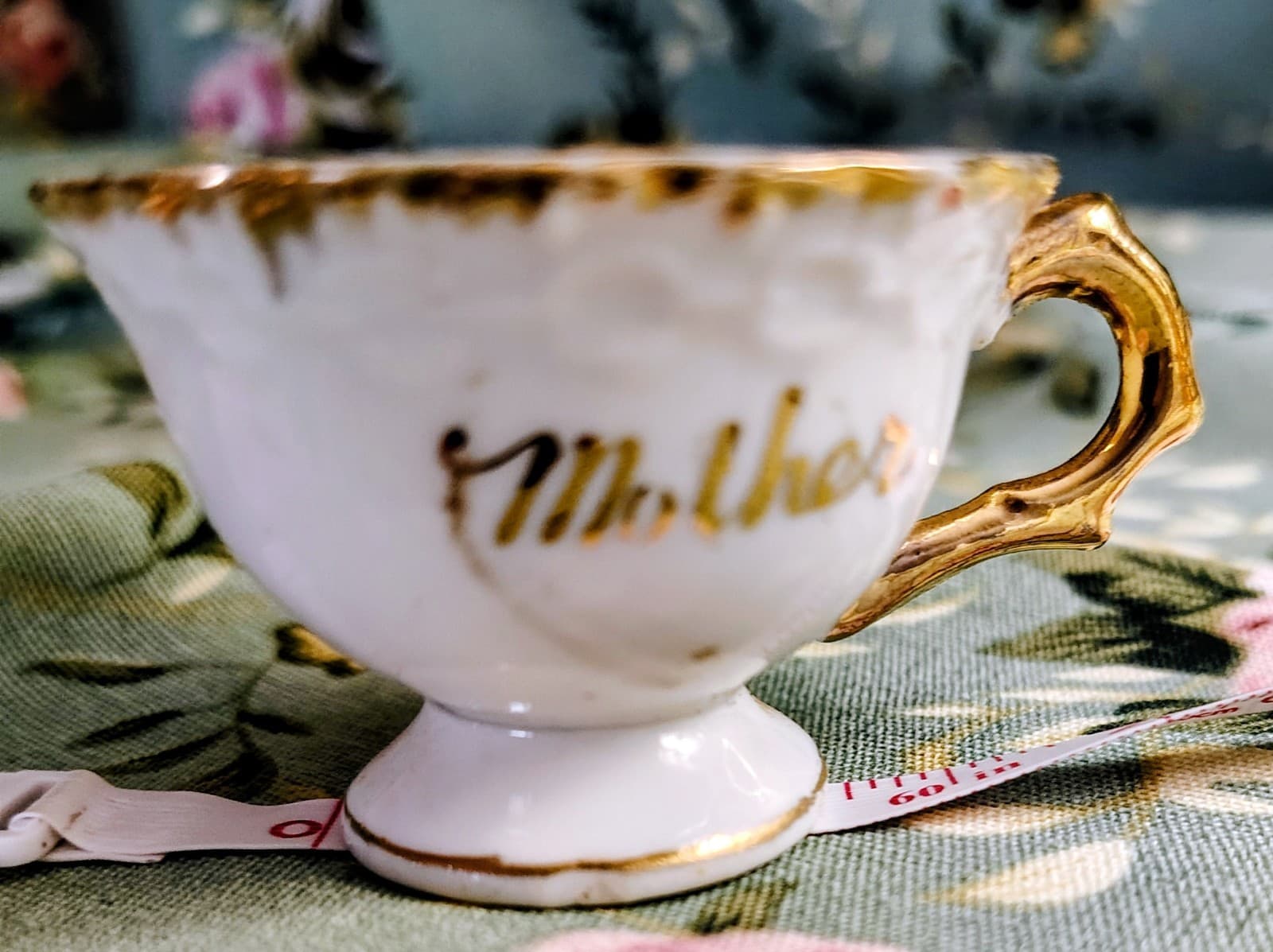 Vintage Porcelain Mini Gold Leaf Mother Teacup - Thumbnail 8
