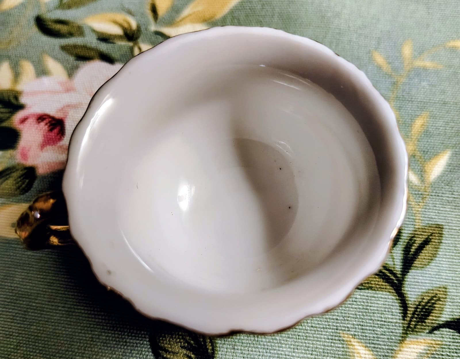 Vintage Porcelain Mini Gold Leaf Mother Teacup - Thumbnail 4