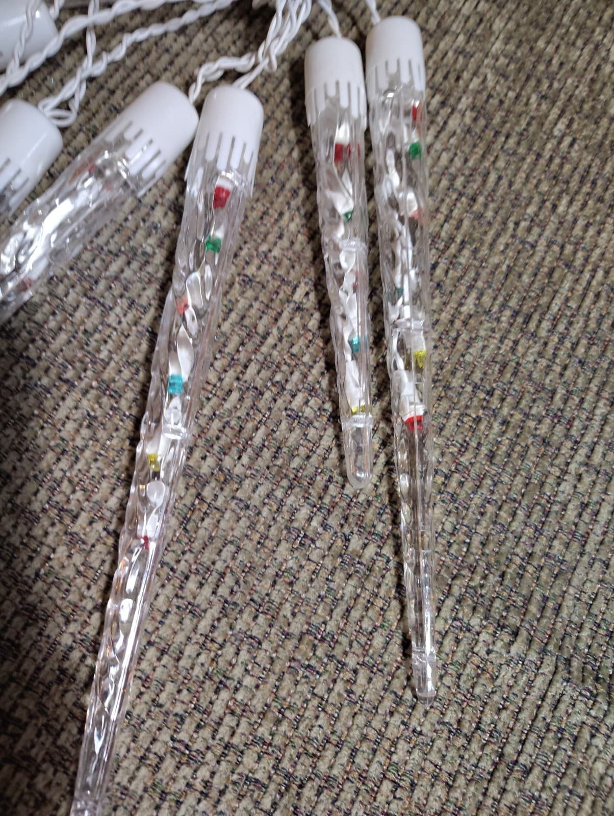 Multicolor Icicle string lights String Of 8 Multicolored Lights Working - Thumbnail 6