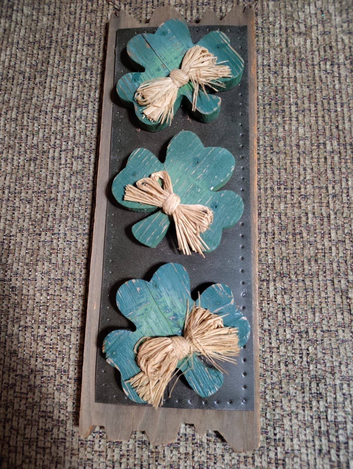 St Patrick's Day 3 Green Irish Shamrocks Wood Door Sign Wall Hanging Home Decor