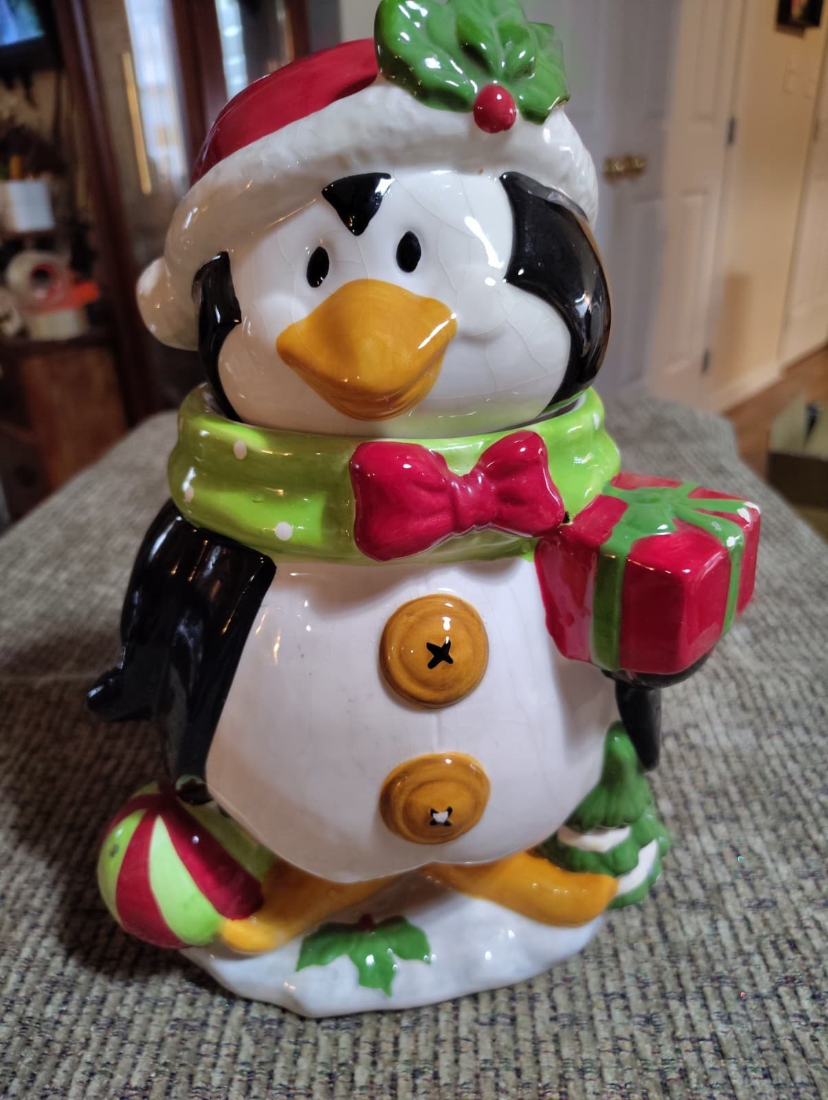 COLLECTIBLE PENGUIN COOKIE JAR - GREAT FOR WINTER MONTHS