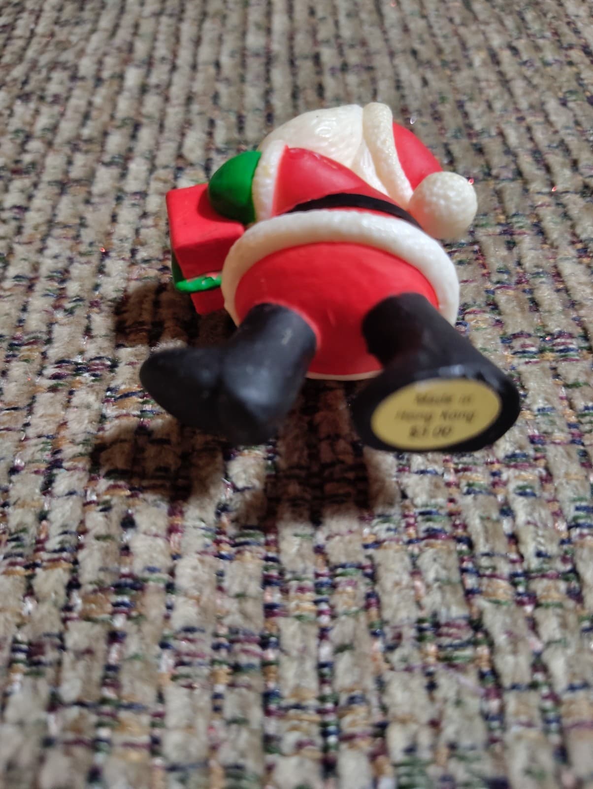 1980 Santa With Gift, Hallmark Merry Miniature. - Thumbnail 4