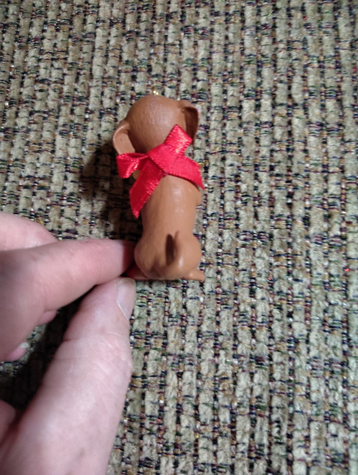 1996 Puppy Love Hallmark Ornament #6 Dachshund with Stocking Signed - Thumbnail 3