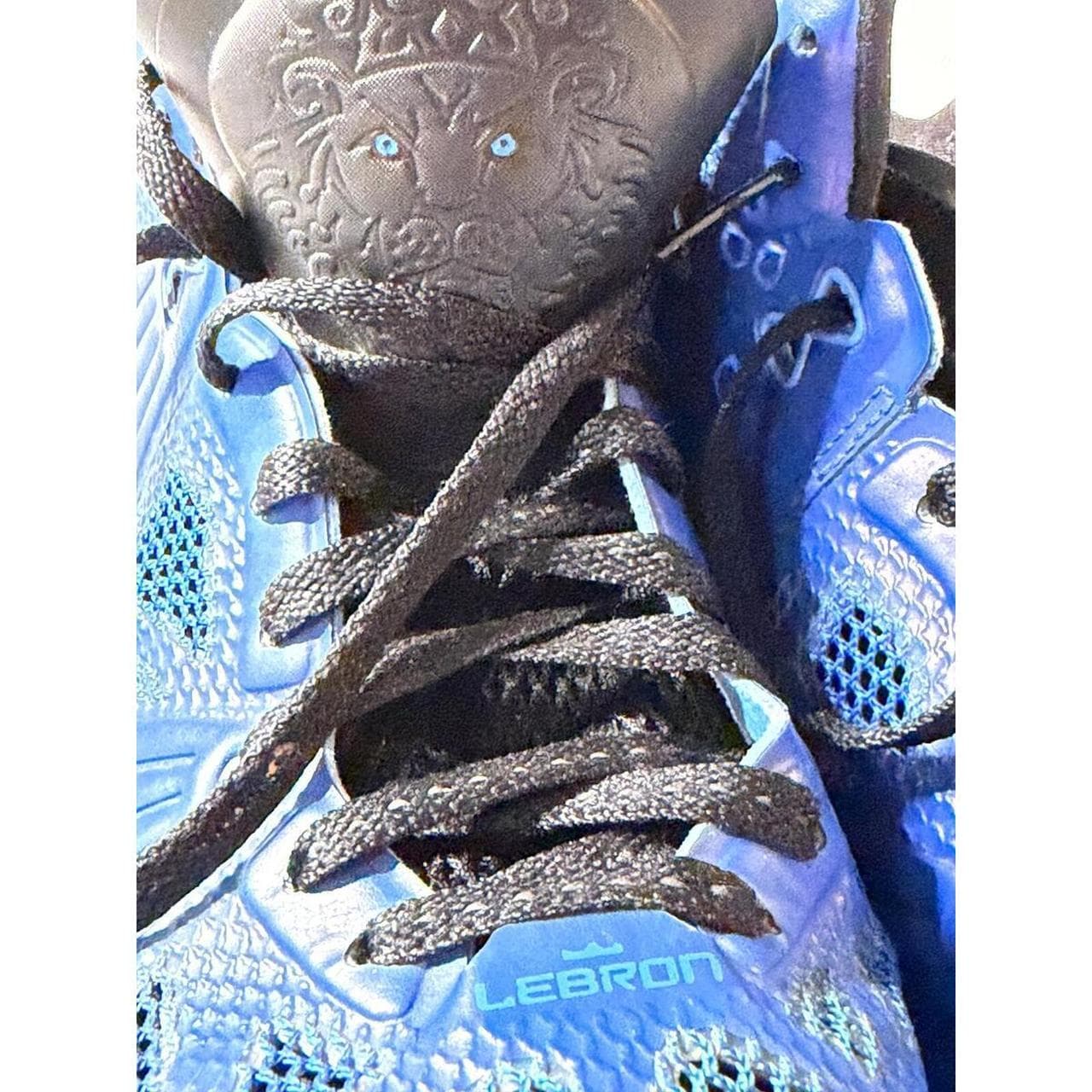 Nike LeBron James Blue Basketball Shoes - Size 8.5, Excellent Condition - Thumbnail 3