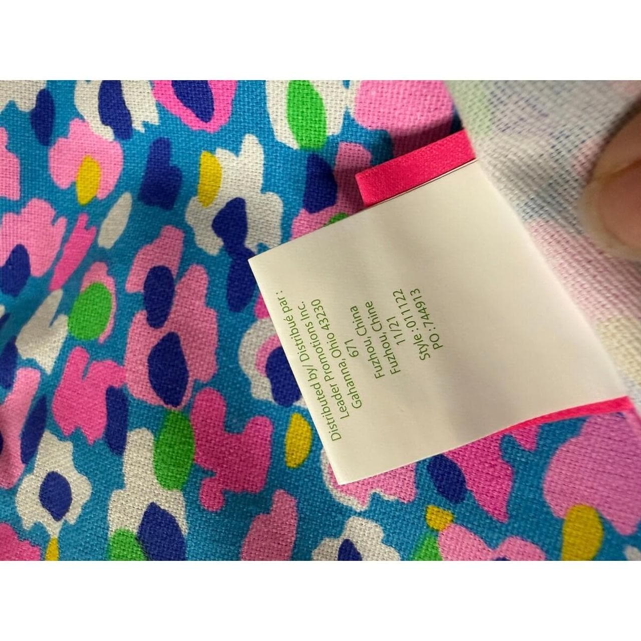 Lilly Pulitzer Vibrant Floral Cloth Napkins Set of 4 - Thumbnail 4