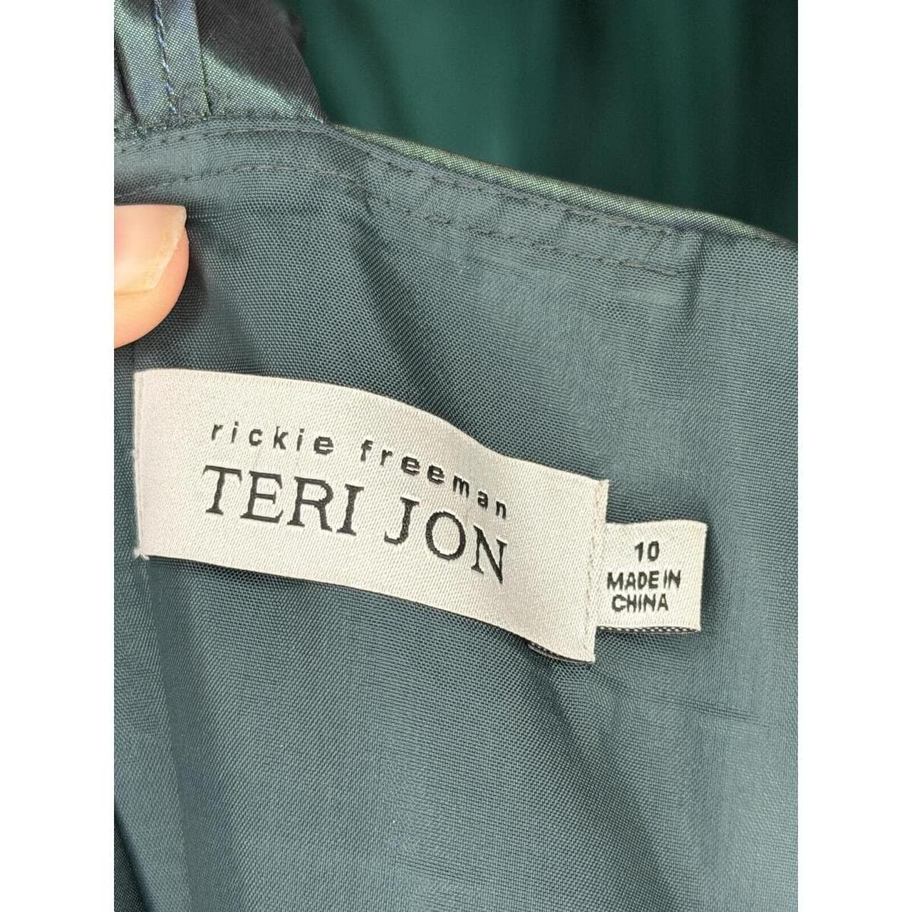 **Teri Jon Rickie Freeman Emerald Silk Gown – Size 10** - Thumbnail 6