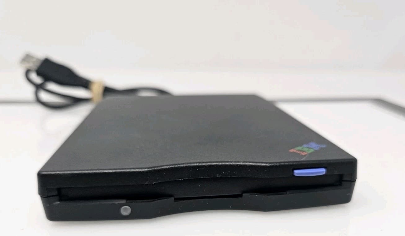 IBM Portable USB External Floppy Diskette Drive MPF82E