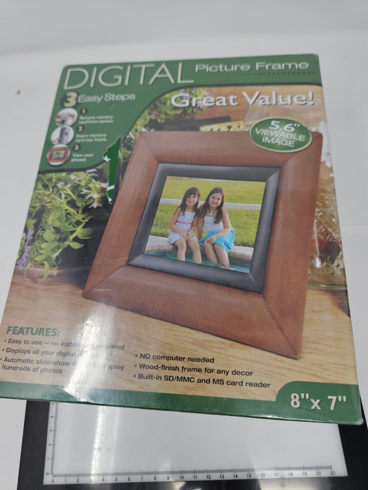 Smartparts 8"x7" Digital Picture Frame High Resolution 5.6" LCD Display Sealed - Thumbnail 2