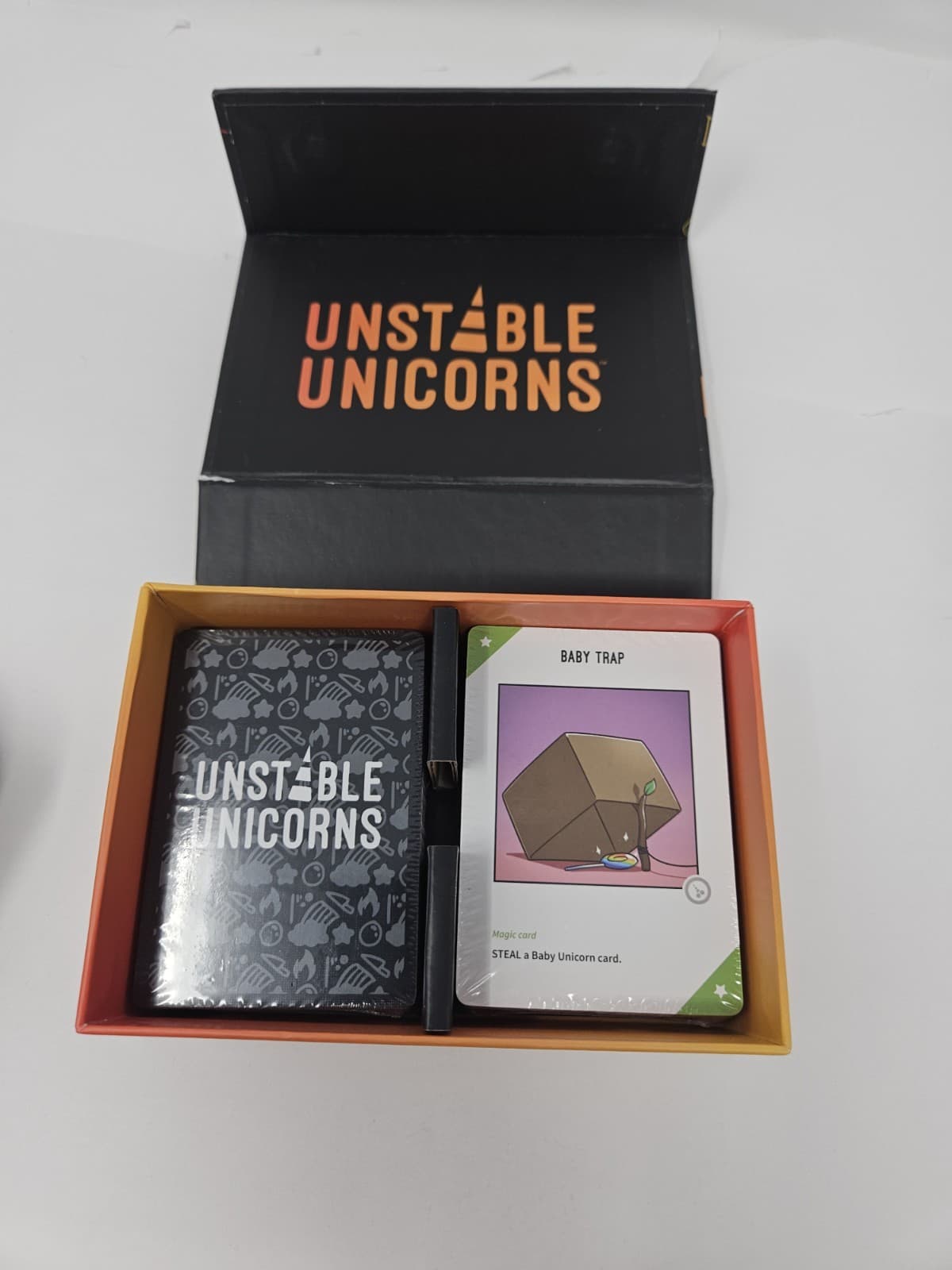 Unstable Games - Unicorn Base Game - Thumbnail 2