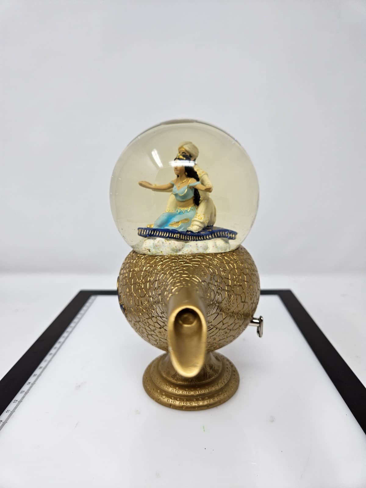 Disney Aladdin Jasmine Snow globe Music Box Figure Toy Magic Lamp - Thumbnail 3