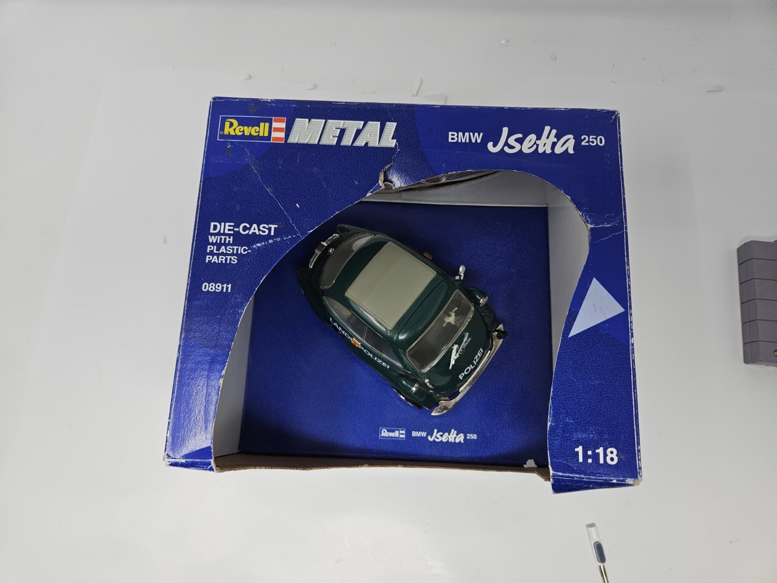 REVELL METAL DIECAST BMW JSETTA 250 GREEN 1:18 SCALE 08941 - Thumbnail 7