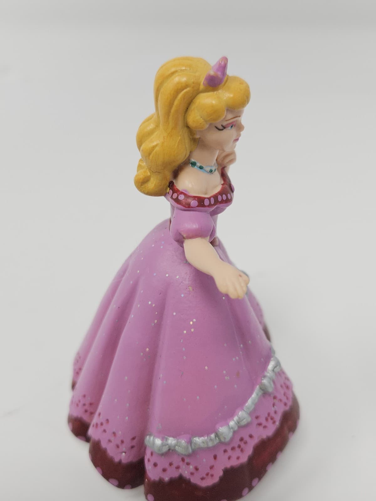 2003 CL ISO-SEL France 3.5" Pink/Burgundy Dress Princess Figure Toy - Thumbnail 4