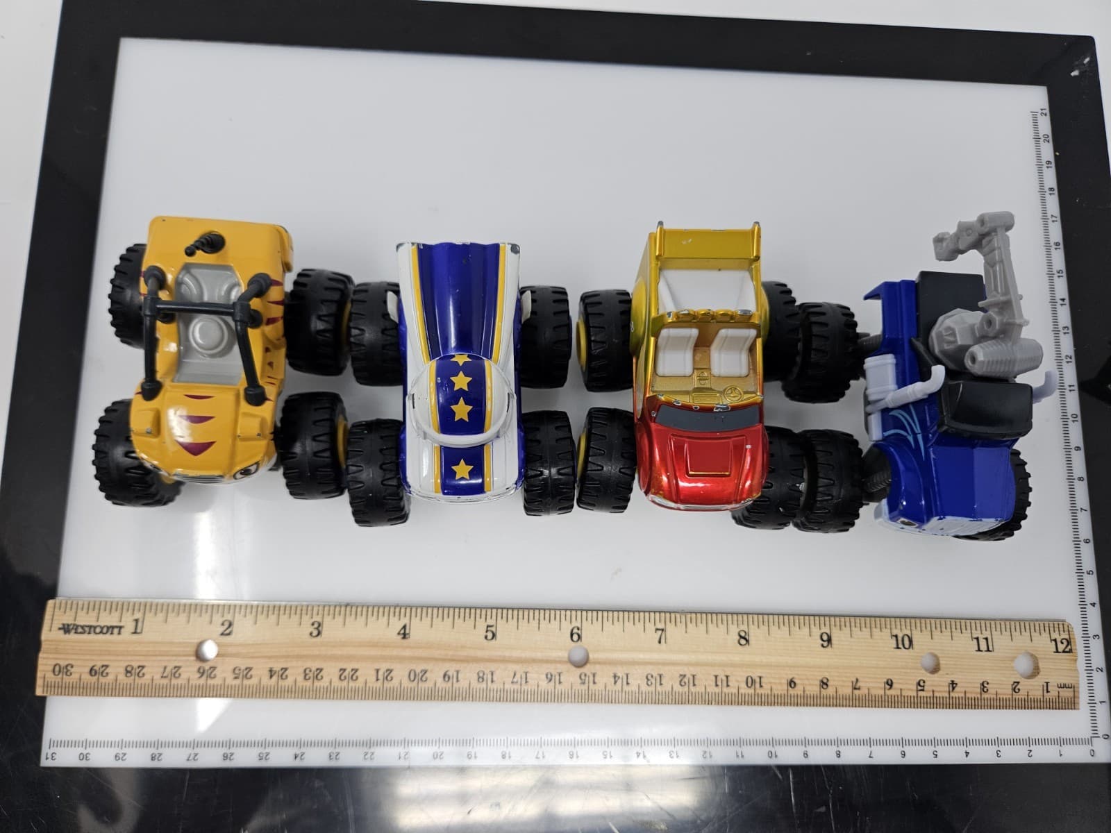 2014 Mattel Blaze and the Monster Machines Diecast Monster Trucks, Lot Of 4 - Thumbnail 2