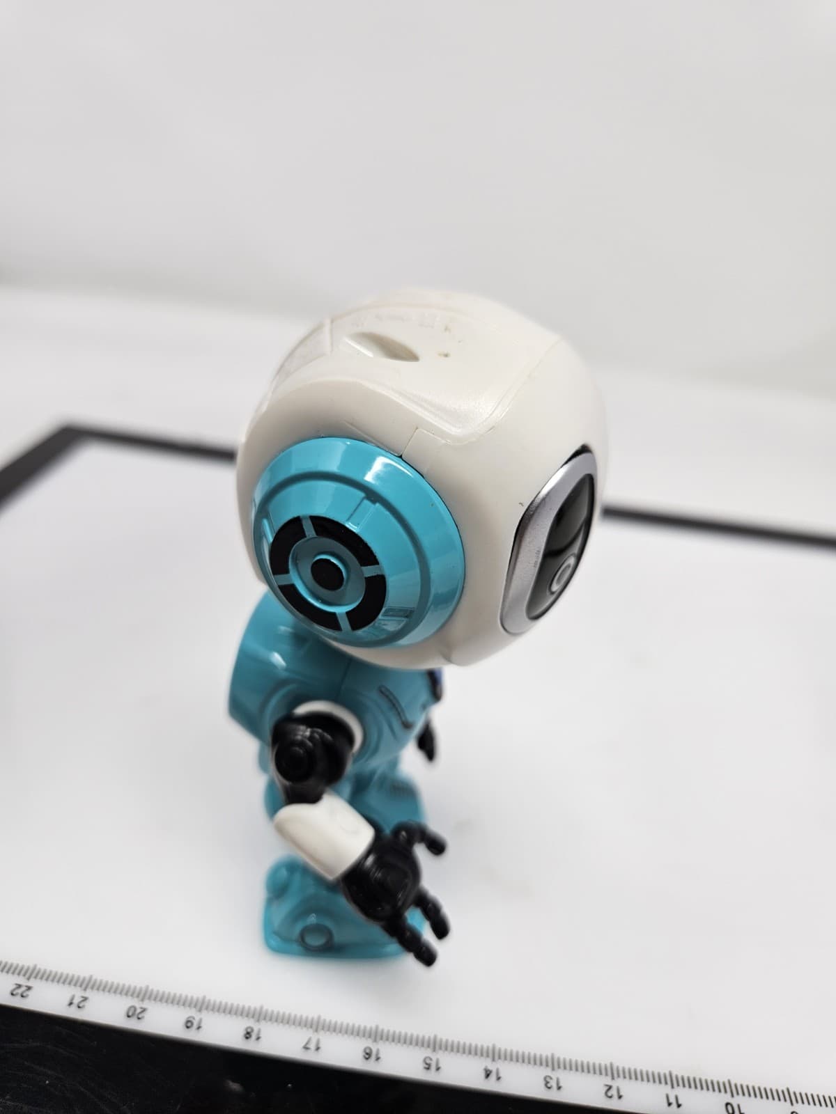 DITTO Voice Activated Talking Robot Die Cast Metal Movable - Thumbnail 5
