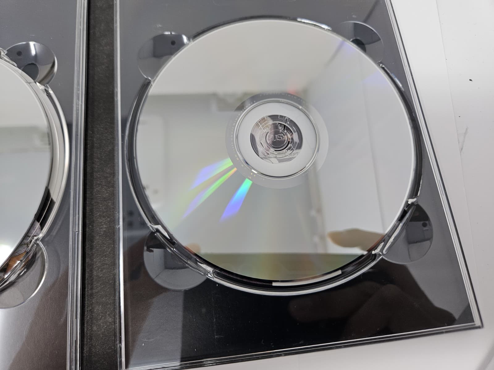 THE OFFICE - British BBC Version - COMPLETE SERIES 1 & 2 + THE SPECIAL DVD - Thumbnail 8
