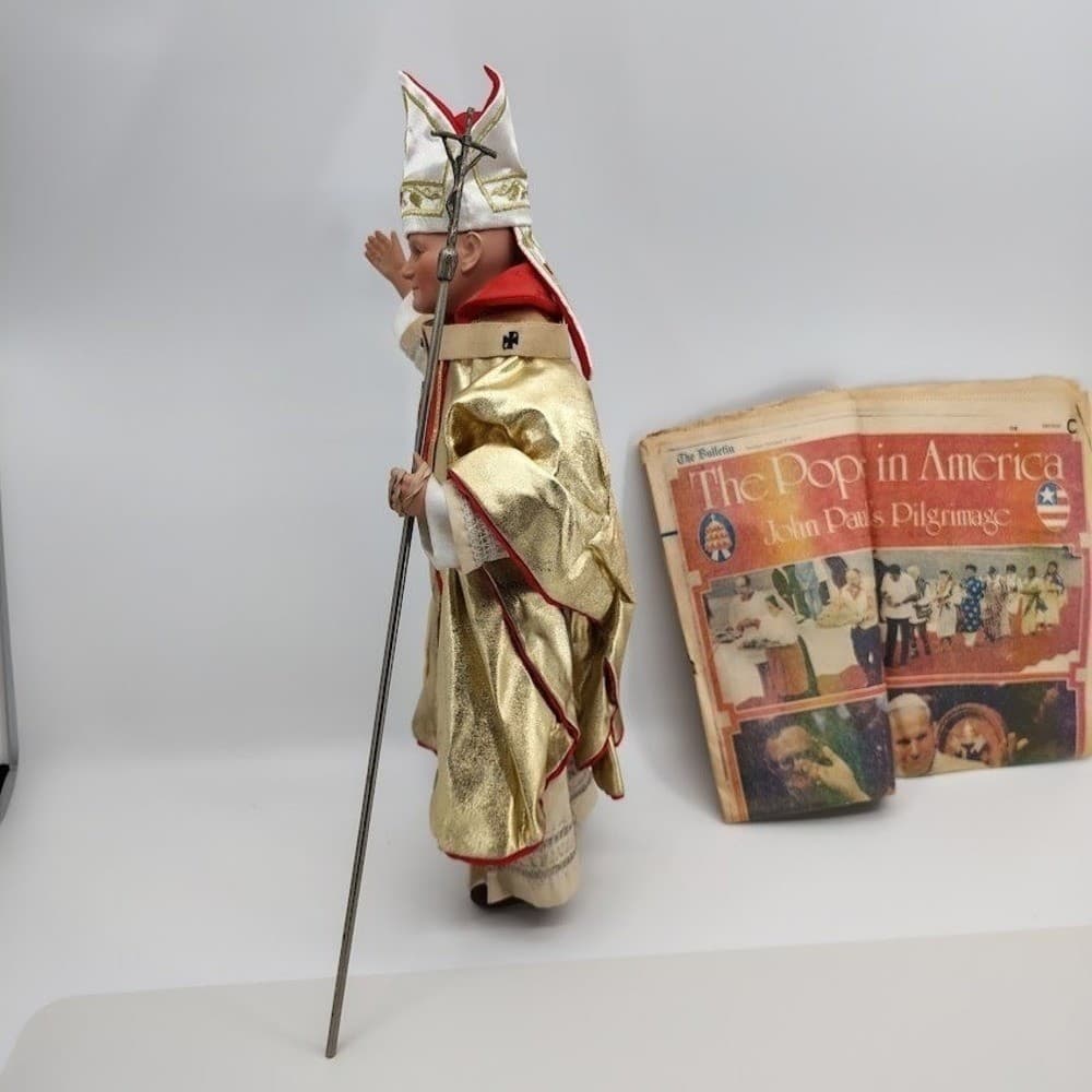 Danbury Mint Collectible Figure Pope John Paul II Marvel Comic #1 Lot 20" - Thumbnail 16