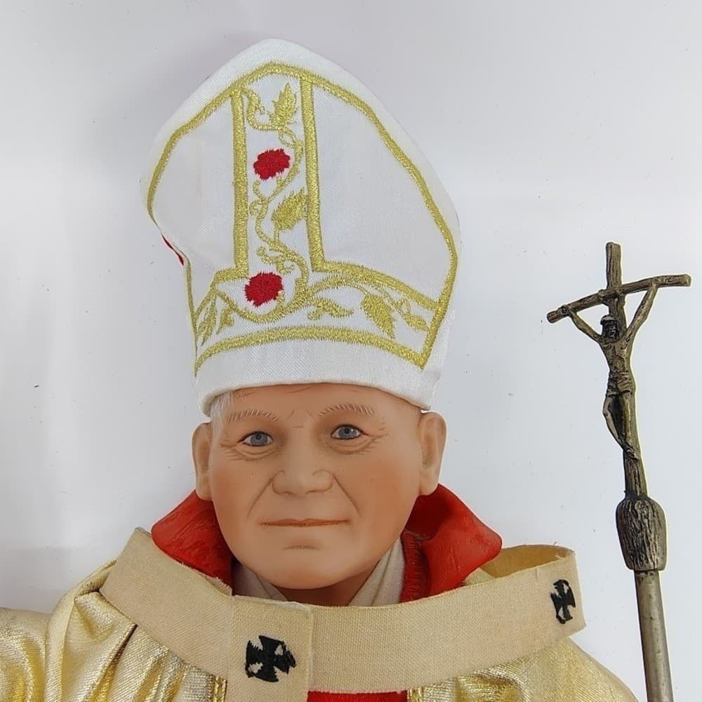 Danbury Mint Collectible Figure Pope John Paul II Marvel Comic #1 Lot 20" - Thumbnail 3