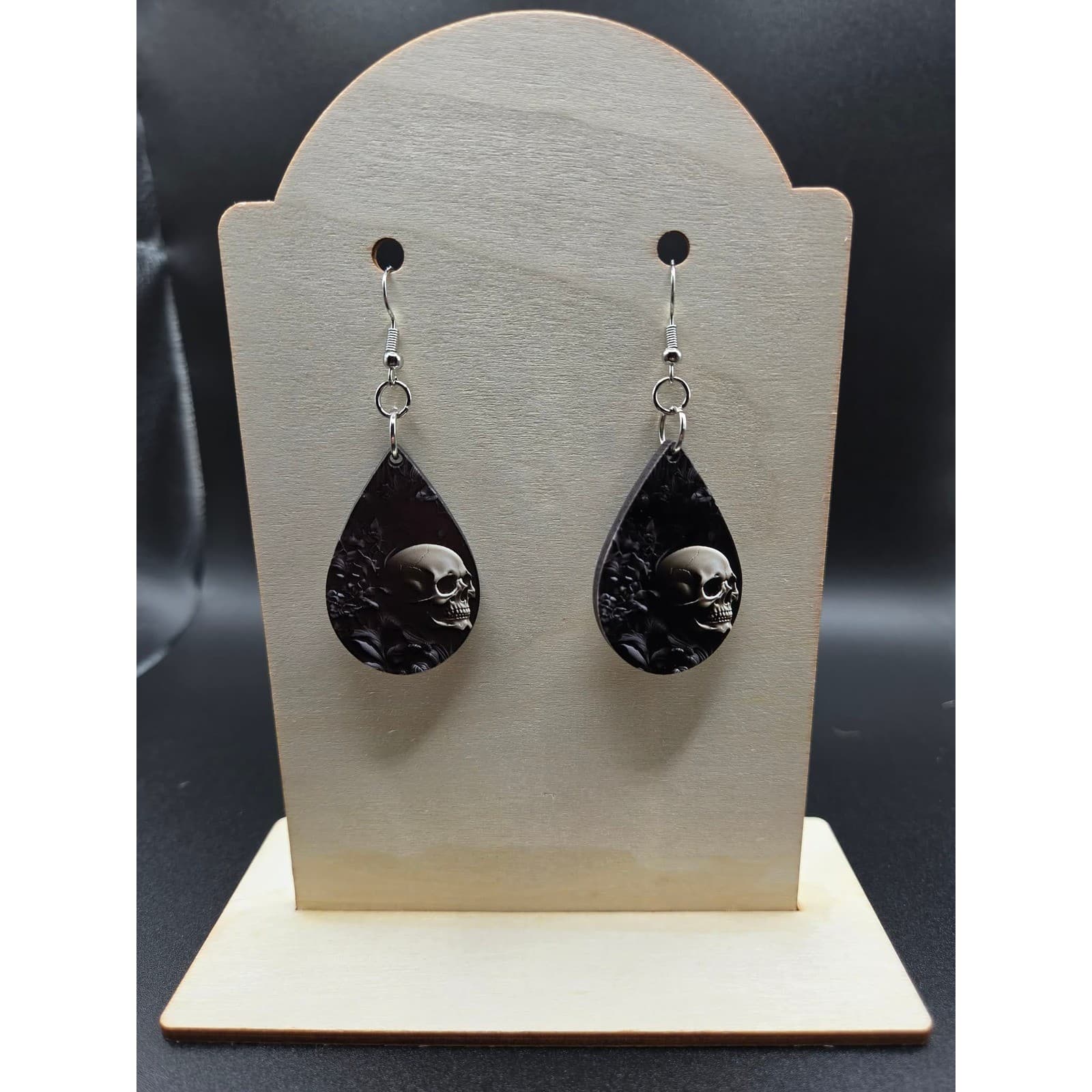 Handmade Earrings Black Goth Skull Teardrop Silver Tone Dangle Drop - Thumbnail 2