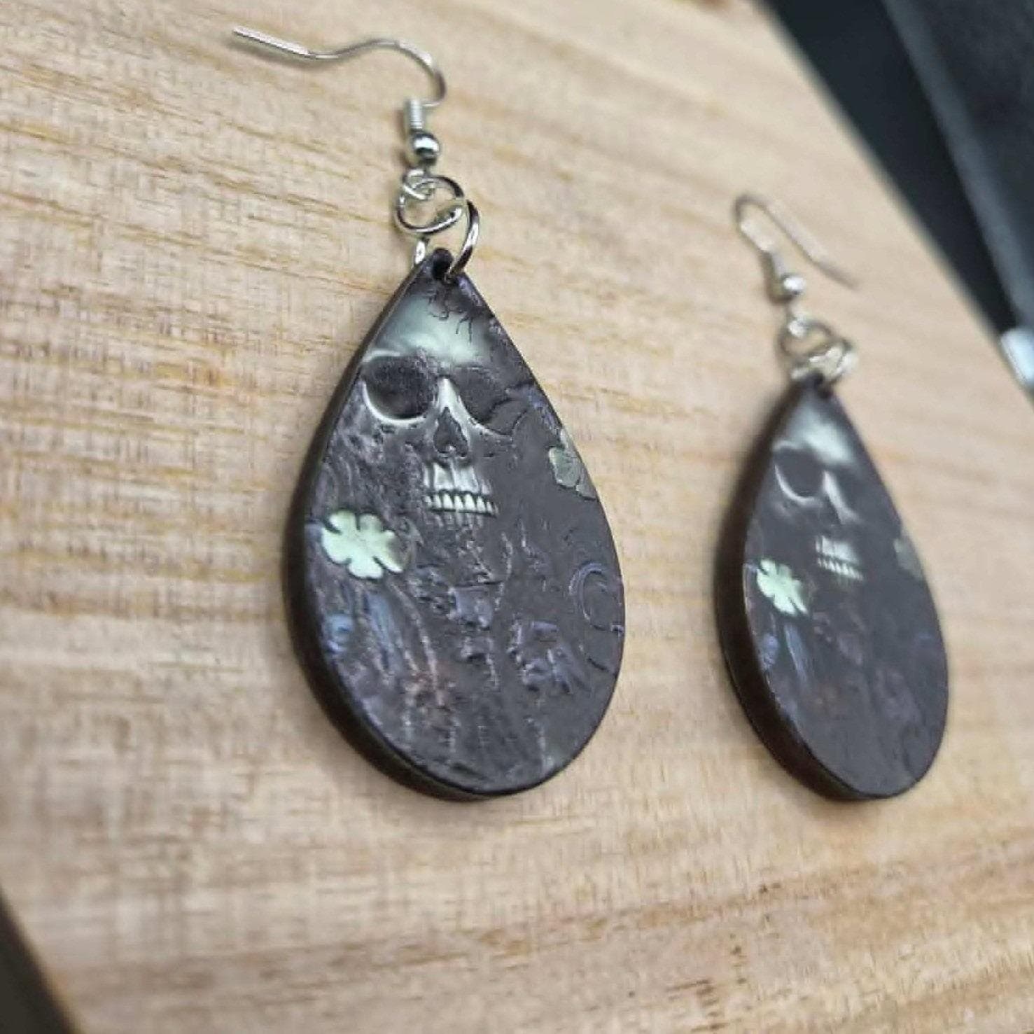 Handmade Earrings Goth Skull Teardrop Abstract Art Dangle Earrings - Thumbnail 6