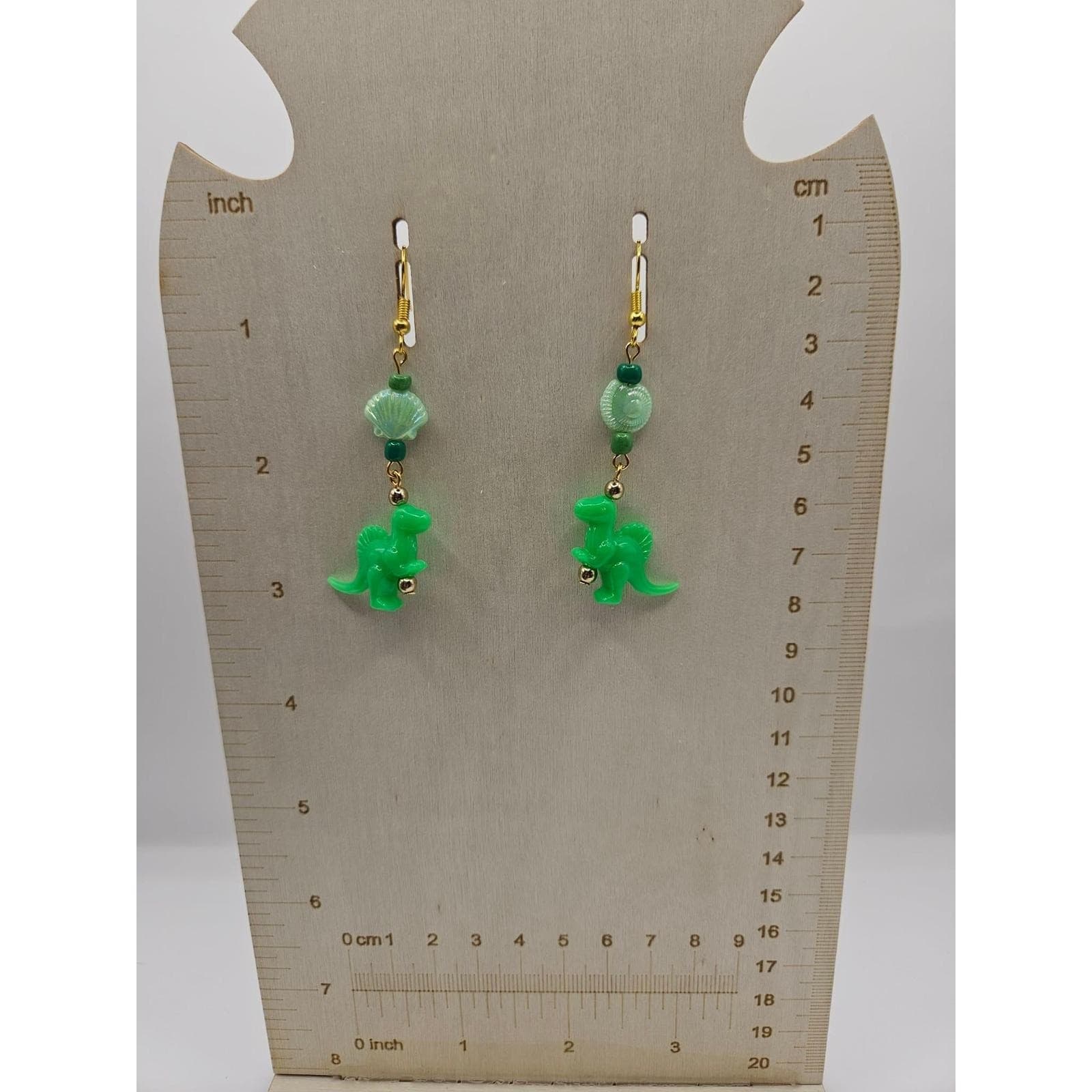 Handmade Green Dinosaur Earrings Dangle Beaded Shell Gold Tone Hooks Women - Thumbnail 3