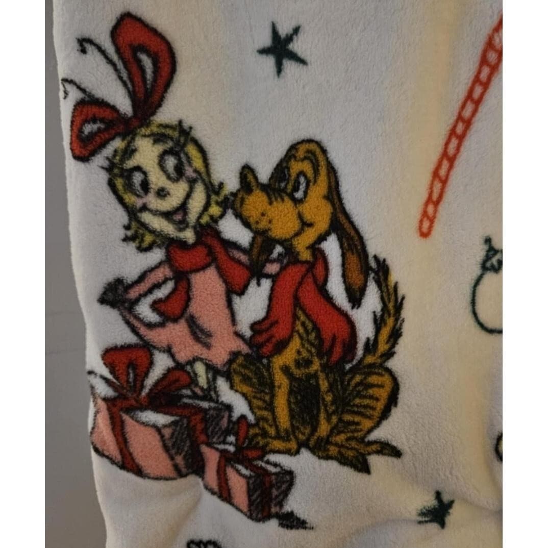 The Grinch Fleece Throw Blanket Christmas Oversized White 60x70 IN Soft NWT - Thumbnail 3
