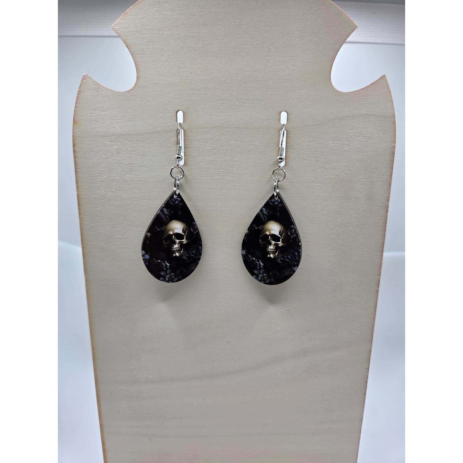 Handmade Earrings Skull Gray Floral Textured Silver Tone Dangle Teardrop - Thumbnail 6