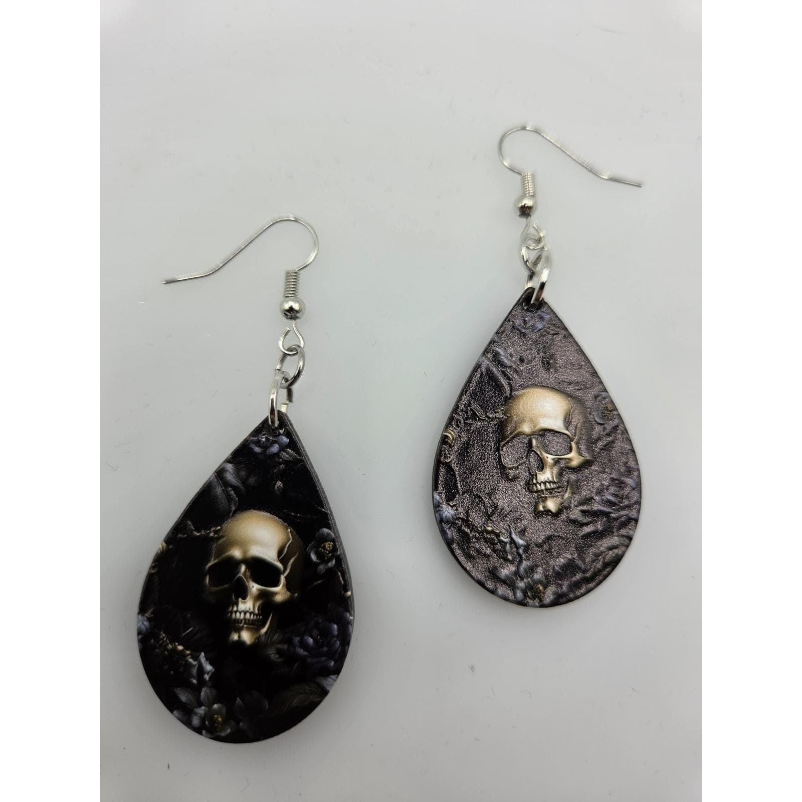 Handmade Earrings Skull Gray Floral Textured Silver Tone Dangle Teardrop - Thumbnail 5
