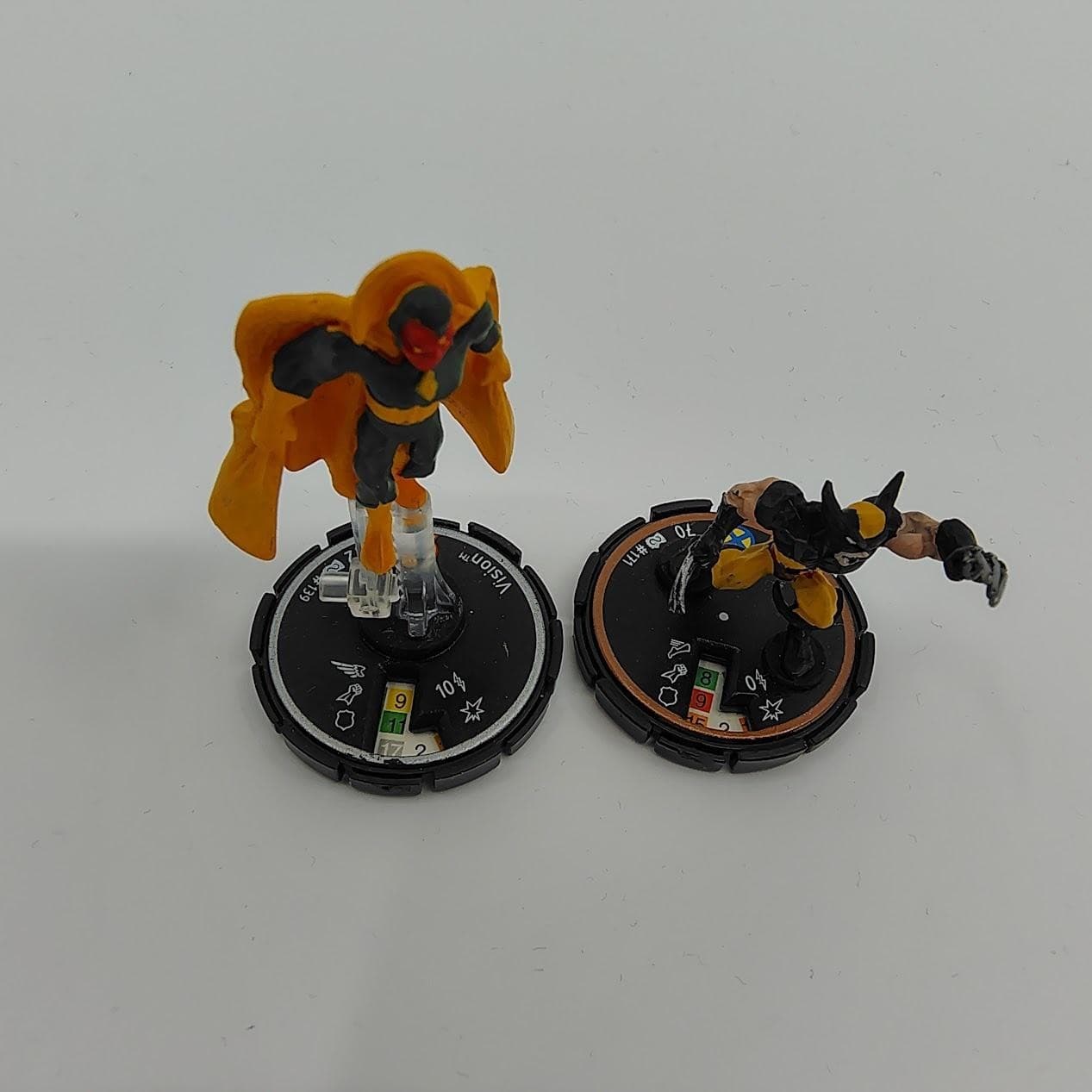 Marvel HeroClix Vision 139 & Wolverine 171 LE 2x Figure Lot Unboxed Game Pieces - Thumbnail 2