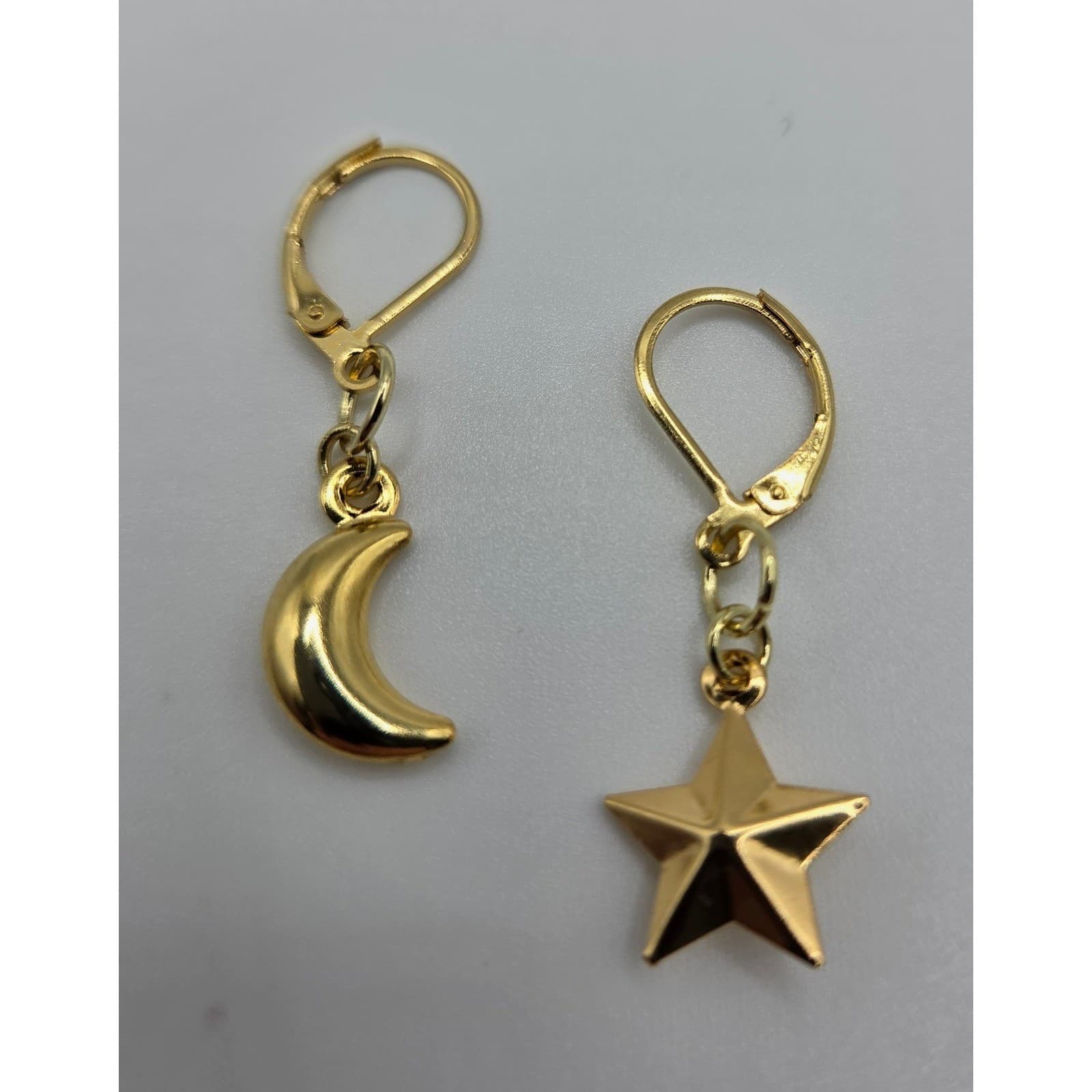 Handmade Earrings Crescent Moon and Star Leverback Celestial Gold Tone - Thumbnail 3