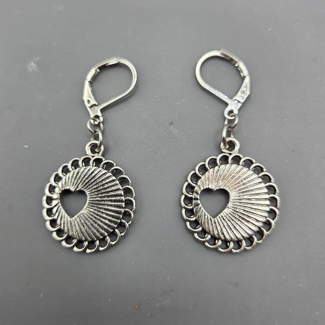 Earrings Silver Tone Heart Circle Leverback Vintage Inspired Whimsical - Thumbnail 5