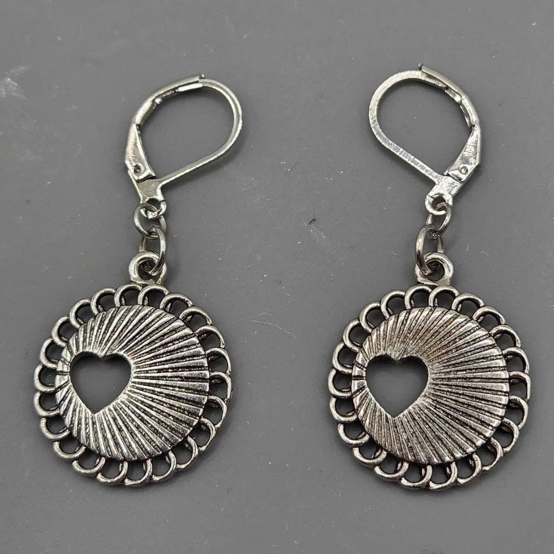 Earrings Silver Tone Heart Circle Leverback Vintage Inspired Whimsical - Thumbnail 4