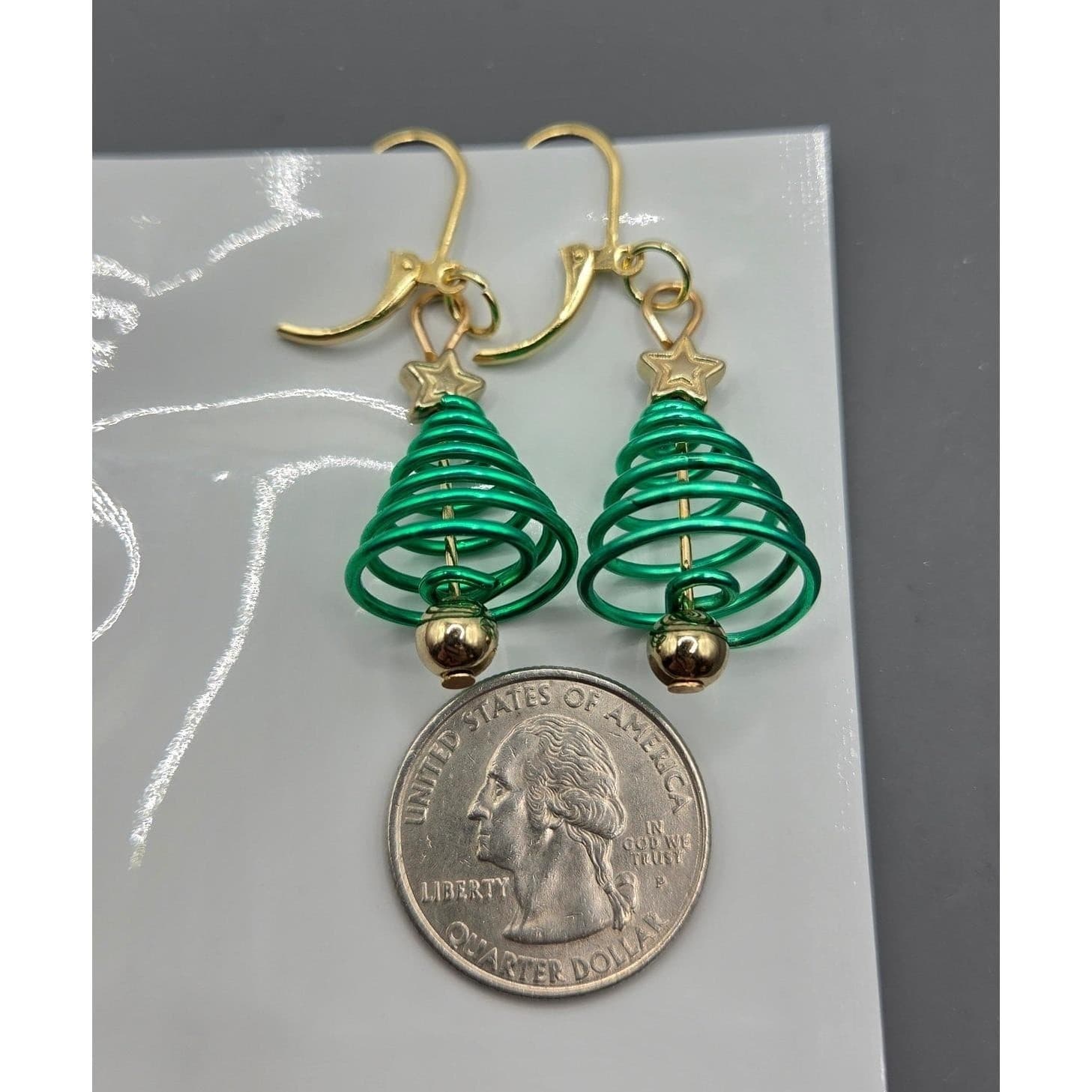 Handmade Earrings Green Wire Star Christmas Tree Lever Back Holiday Jewelry - Thumbnail 7