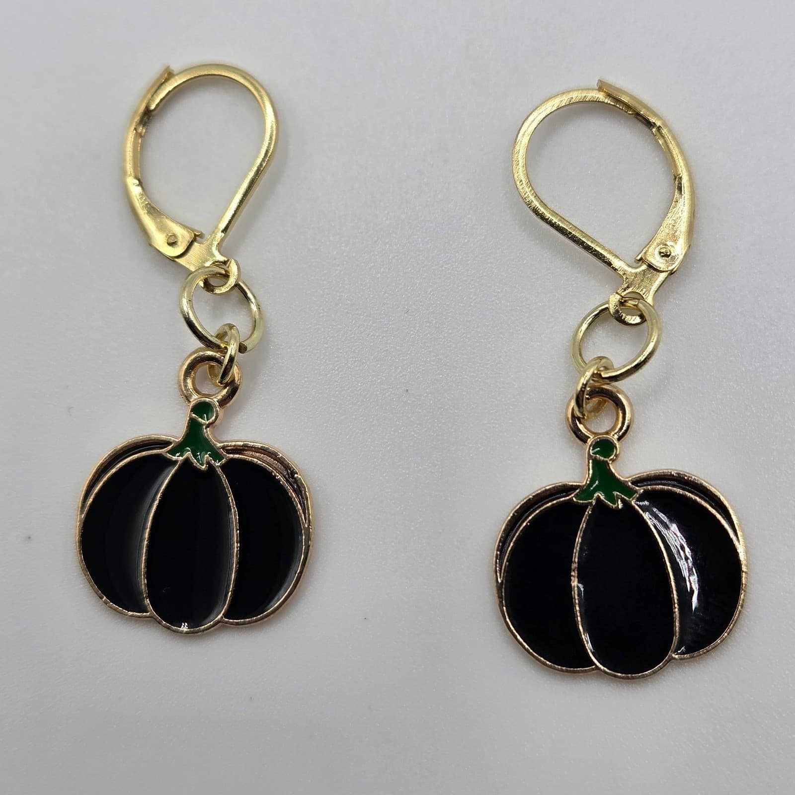 Handmade Earrings Gold Tone Black Goth Pumpkin Leverback Hypoallergenic Fall - Thumbnail 4