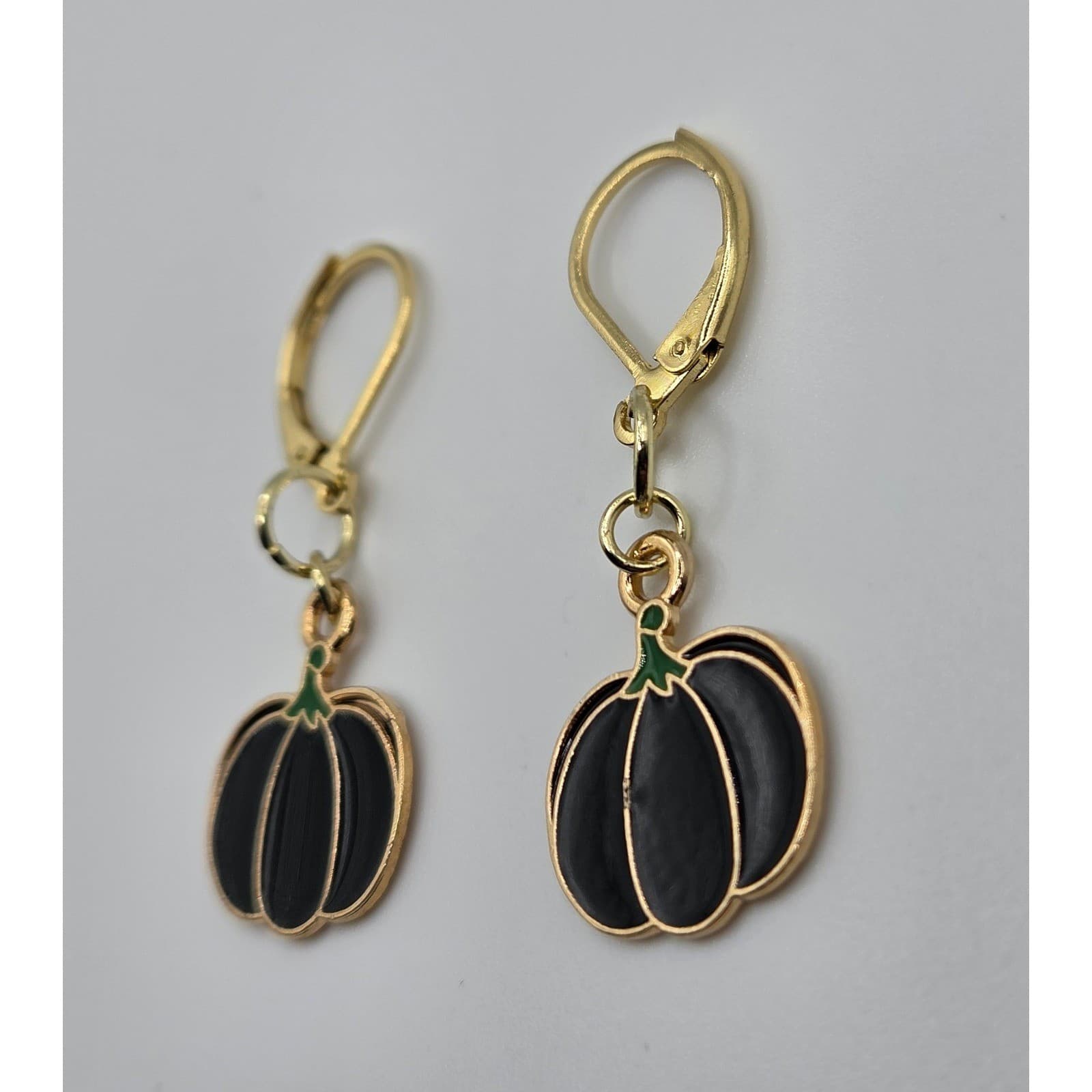 Handmade Earrings Gold Tone Black Goth Pumpkin Leverback Hypoallergenic Fall - Thumbnail 5