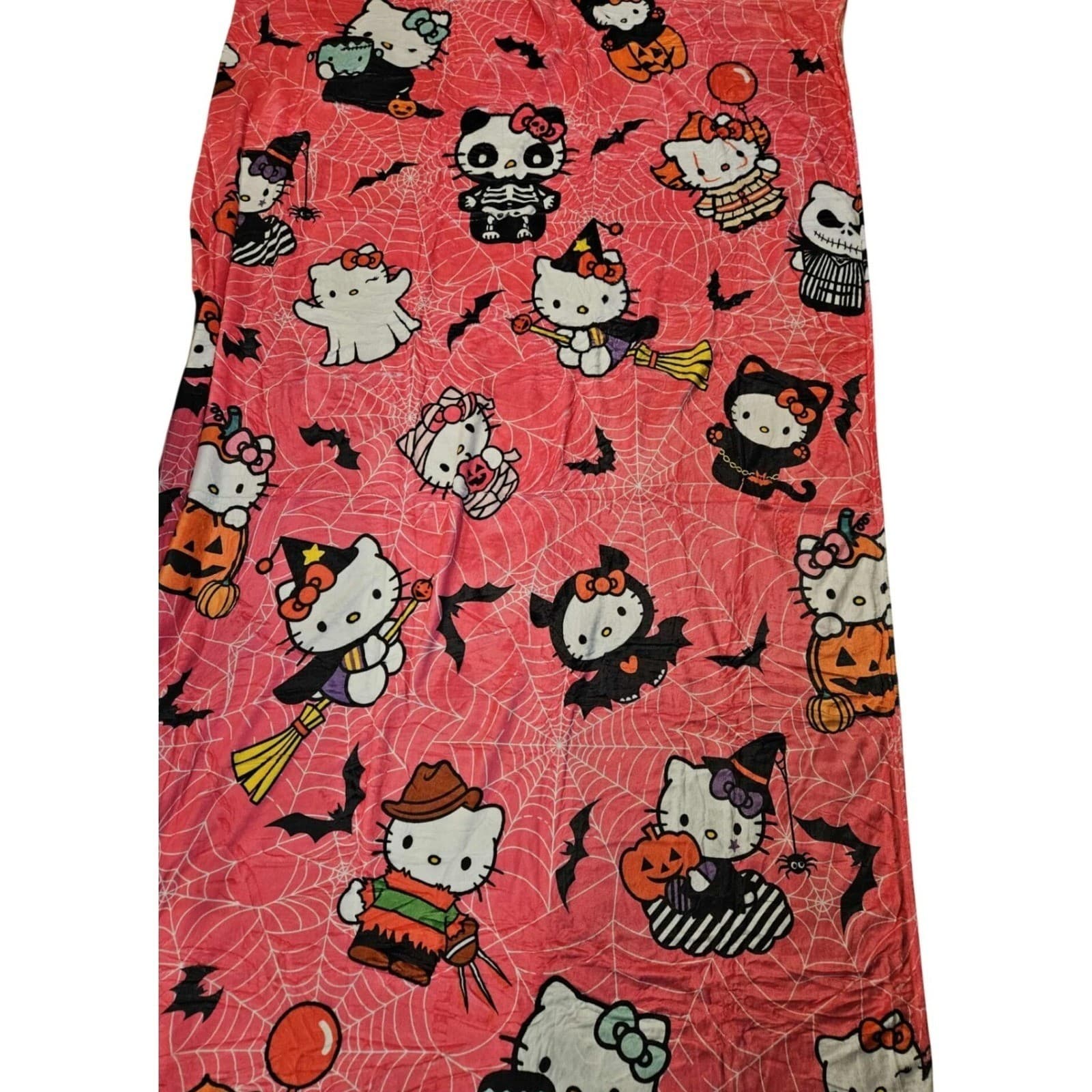 Hello Kitty Halloween Pink Blanket Throw Bat Sanrio Spooky Cute 60x80 inches - Thumbnail 3