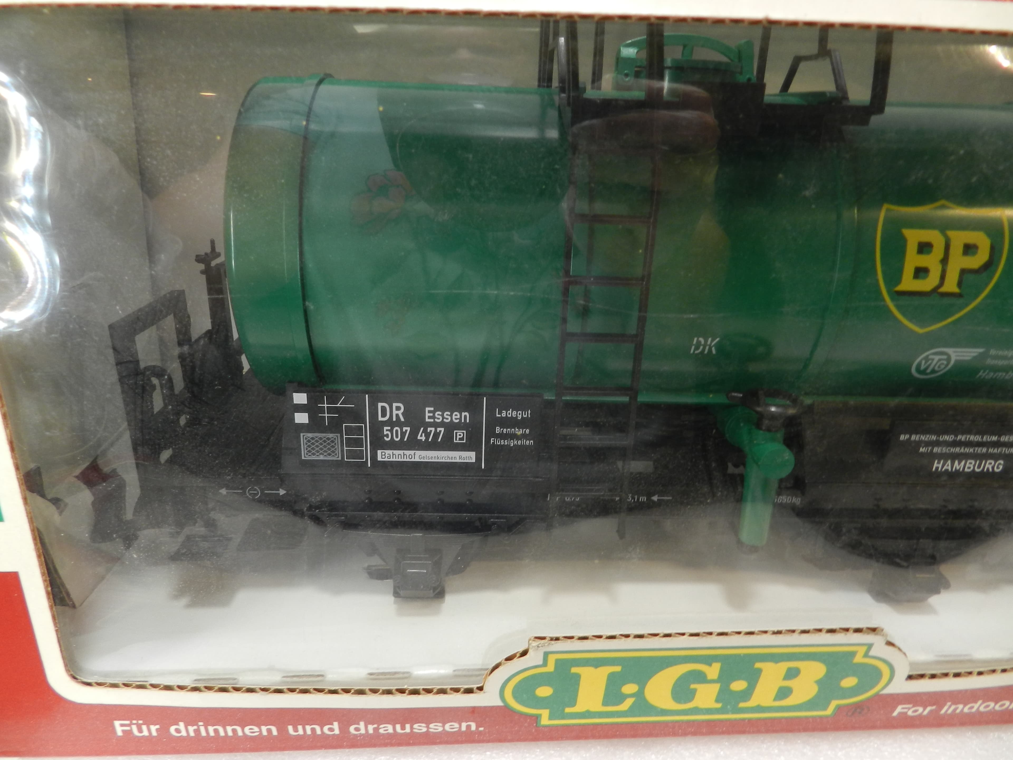 LGB 46400 BP® Tank Car Green G-scale model train British Petroleum Tank Car O89K - Thumbnail 4