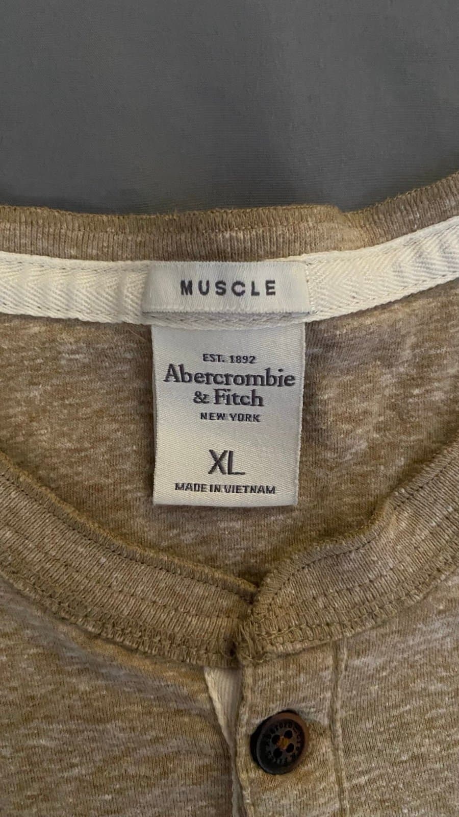 Tan and cream XL Abercrombie & Fitch short sleeve - Thumbnail 2