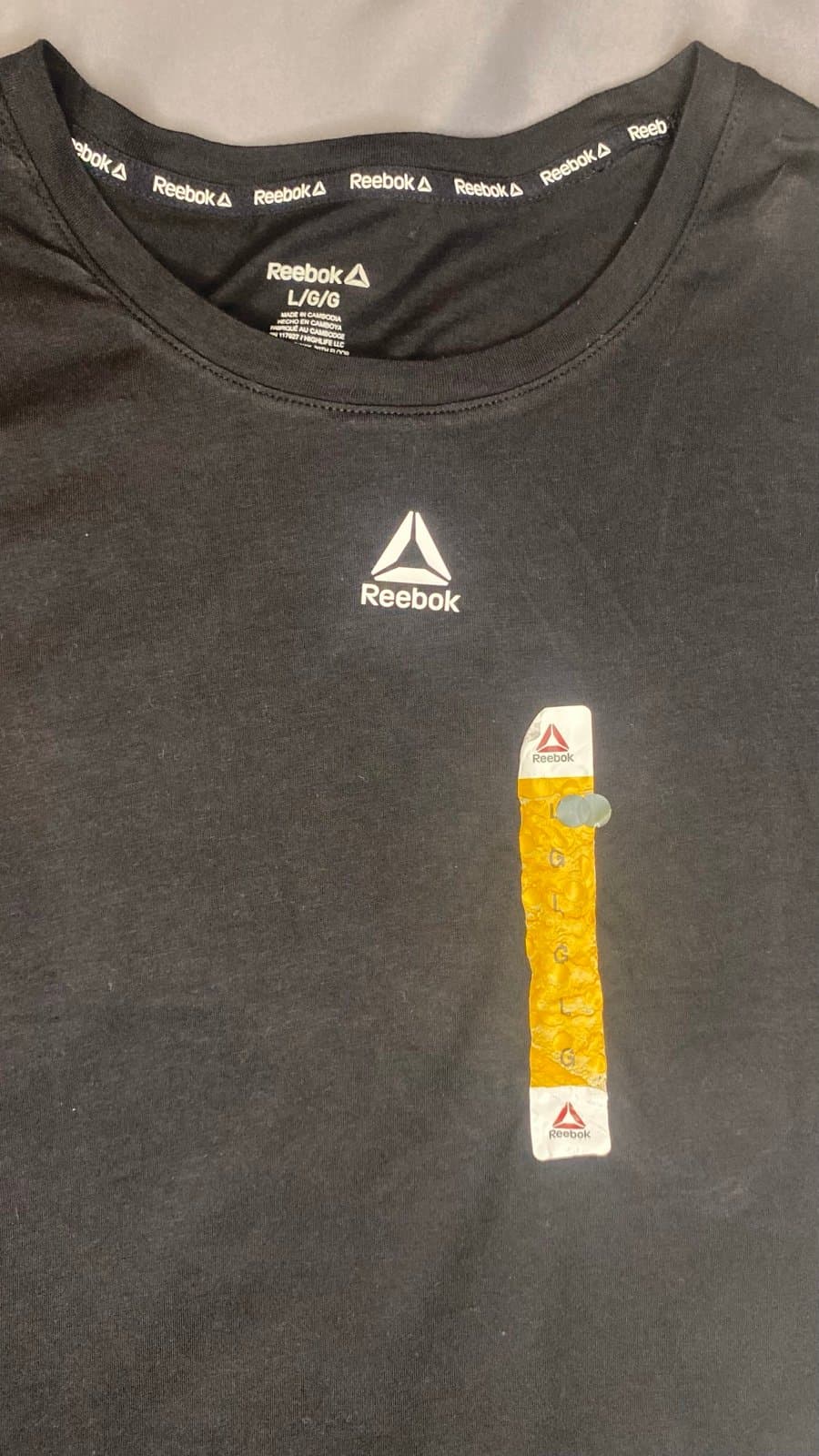 Black Reeboks men’s shirt brand new - Thumbnail 2