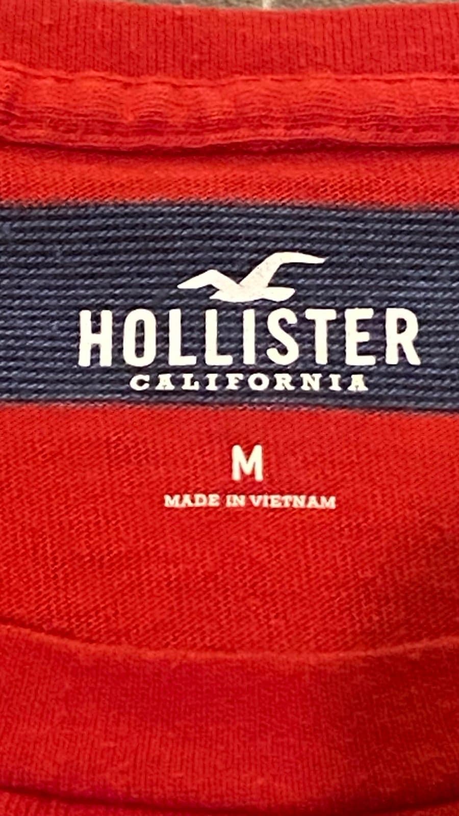 Red and black striped Hollister sleeve shirt men’s medium - Thumbnail 2