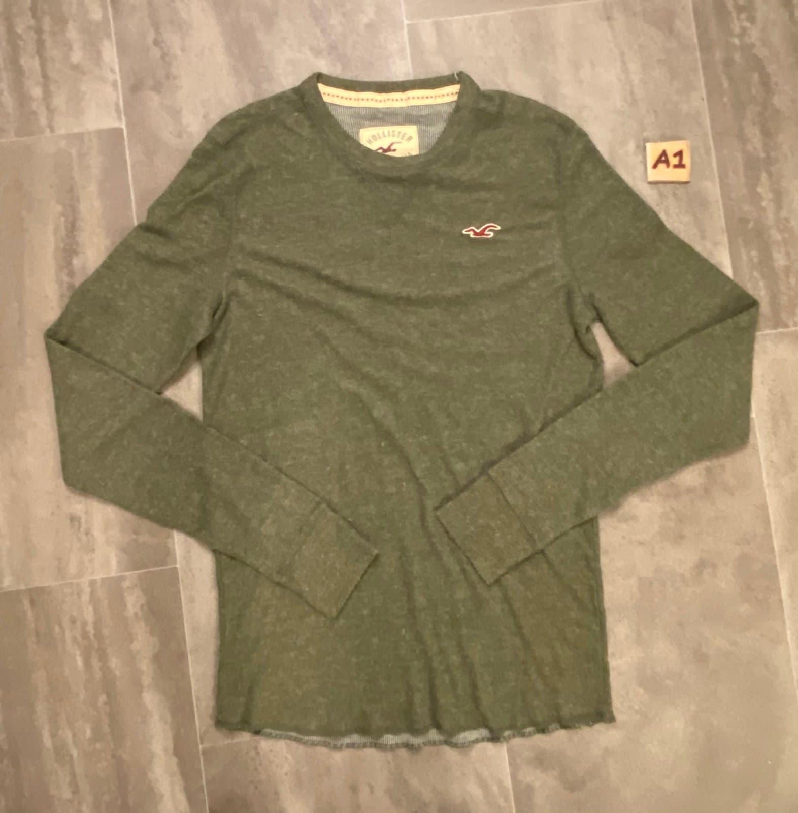 Green long sleeve Hollister sweater men’s medium - Thumbnail 2